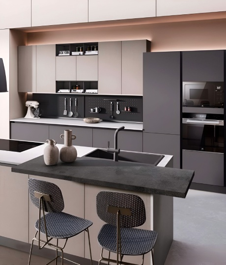 Cucina su misura moderna in Veneto realizzata da App Cucine